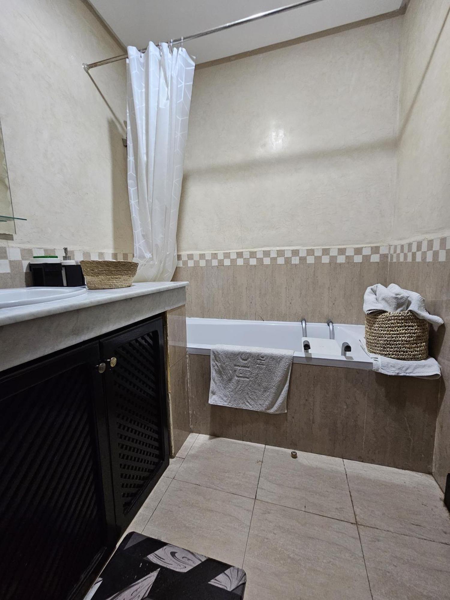 Appartement Douillet Au Centre Gueliz Marrakesh Eksteriør billede